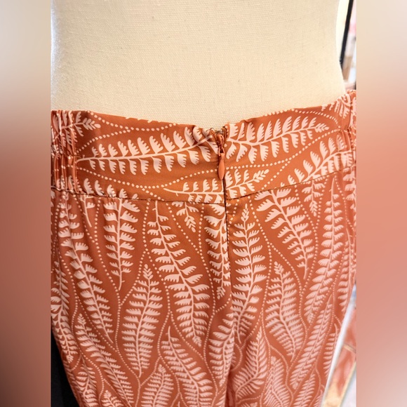 🌾 Hutch Silky Terracotta Patterned Wide Leg Pants - Picture 4 of 8